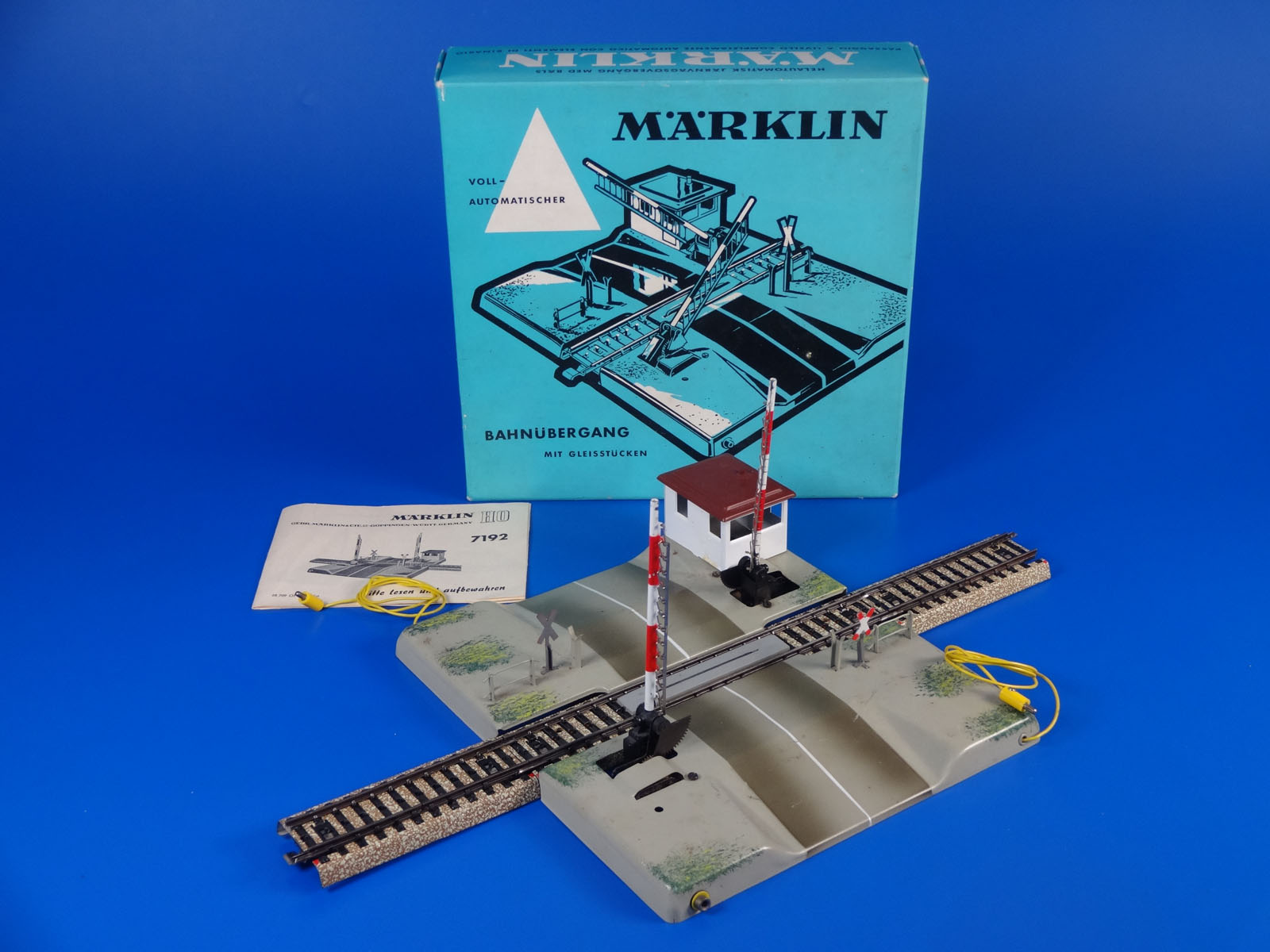 MARKLIN H0 - 7192 - FULLY AUTOMATIC LEVEL CROSSING - M Track (58